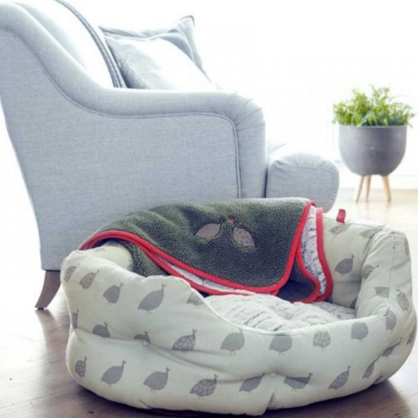 Feathered Friends Oval Bed - S